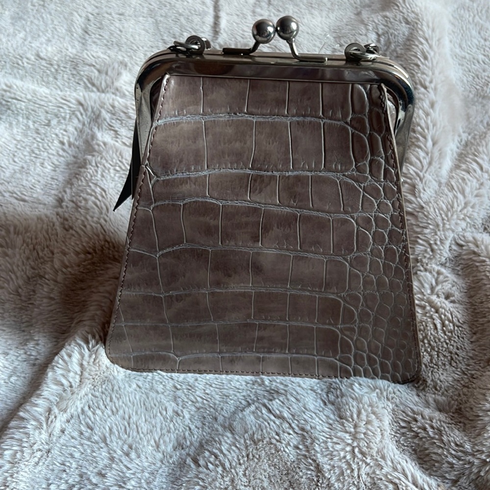 crocodile embossed leather chain strap bag